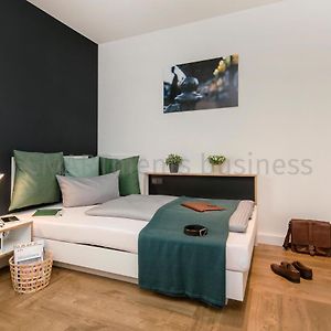Studio standard con letto king size